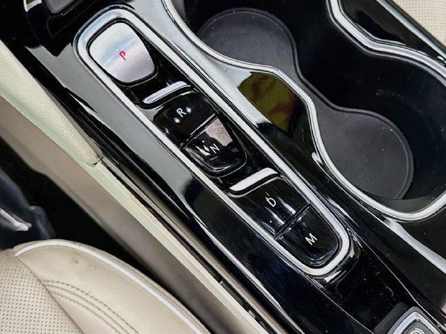 Used 2022 Buick Envision Avenir w/ Technology Package II FWD image 17