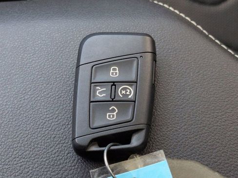 Used 2022 Volkswagen Jetta SEL image 30