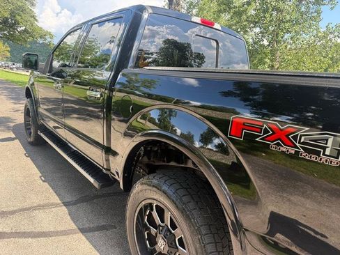 Used 2017 Ford F150 Lariat w/ Equipment Group 502A Luxury AWD/4WD image 12