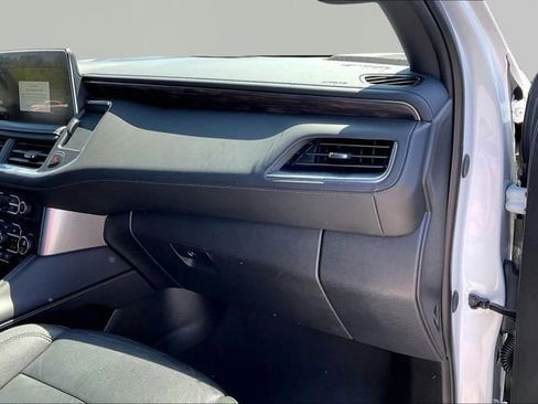 Used 2024 Chevrolet Tahoe LT RWD image 19