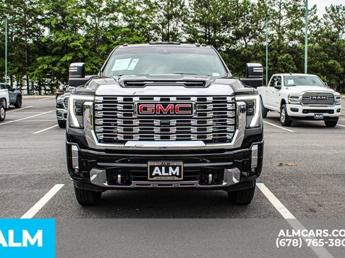 Used 2026 GMC Sierra 3500 Denali w/ Denali Reserve Package AWD/4WD image 10