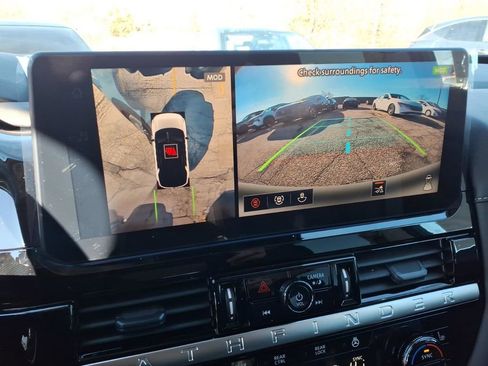 New 2026 Nissan Pathfinder SL image 10