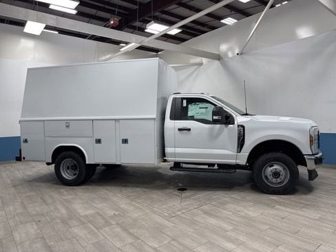 New 2025 Ford F350 XL w/ XL Chrome Package image 2