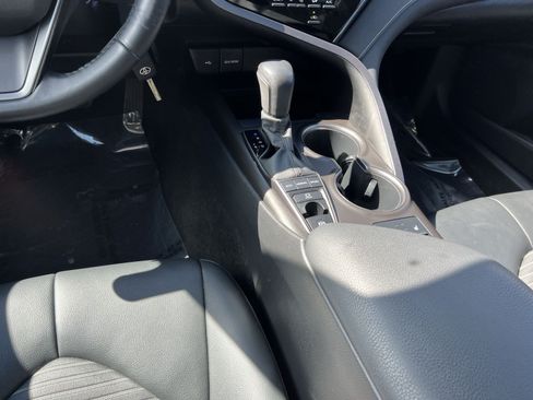 Used 2023 Toyota Camry SE w/ Cold Weather Package AWD/4WD image 22