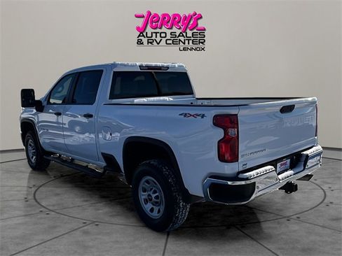 Used 2024 Chevrolet Silverado 2500 W/T image 13