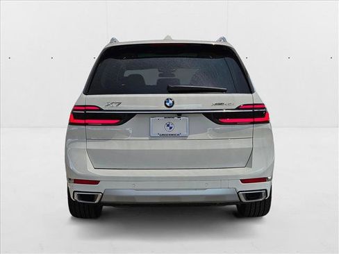 Used 2026 BMW X7 xDrive40i w/ Premium Package image 6