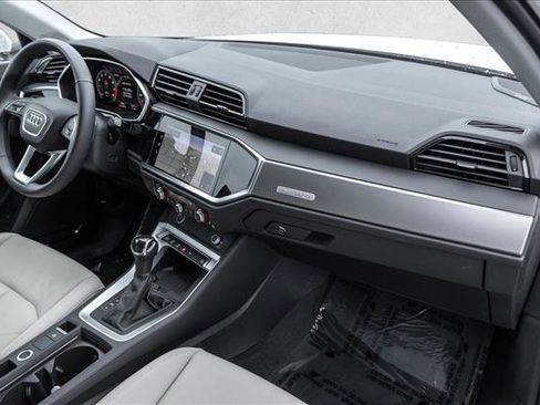 Certified 2025 Audi Q3 2.0T Premium Plus w/ Premium Plus Package image 25