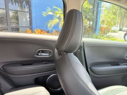 Used 2022 Honda HR-V EX-L image 16