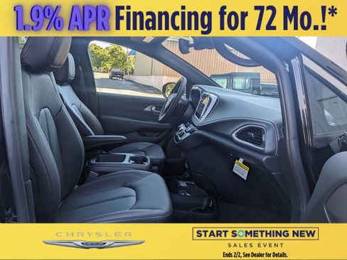 New 2026 Chrysler Pacifica Select image 29