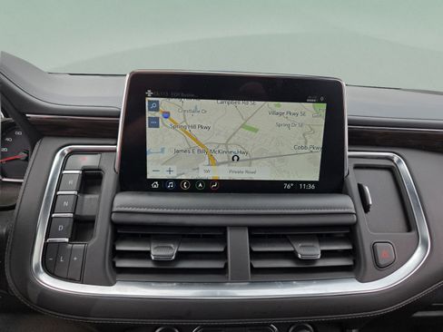 Used 2021 Chevrolet Tahoe LT w/ Rear Media and Nav Package RWD image 17