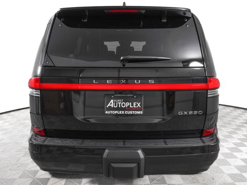 Used 2026 Lexus GX 550 w/ Accessory Package (2T) AWD/4WD image 6