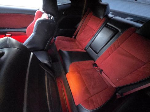 Used 2016 Dodge Challenger SRT Hellcat image 9