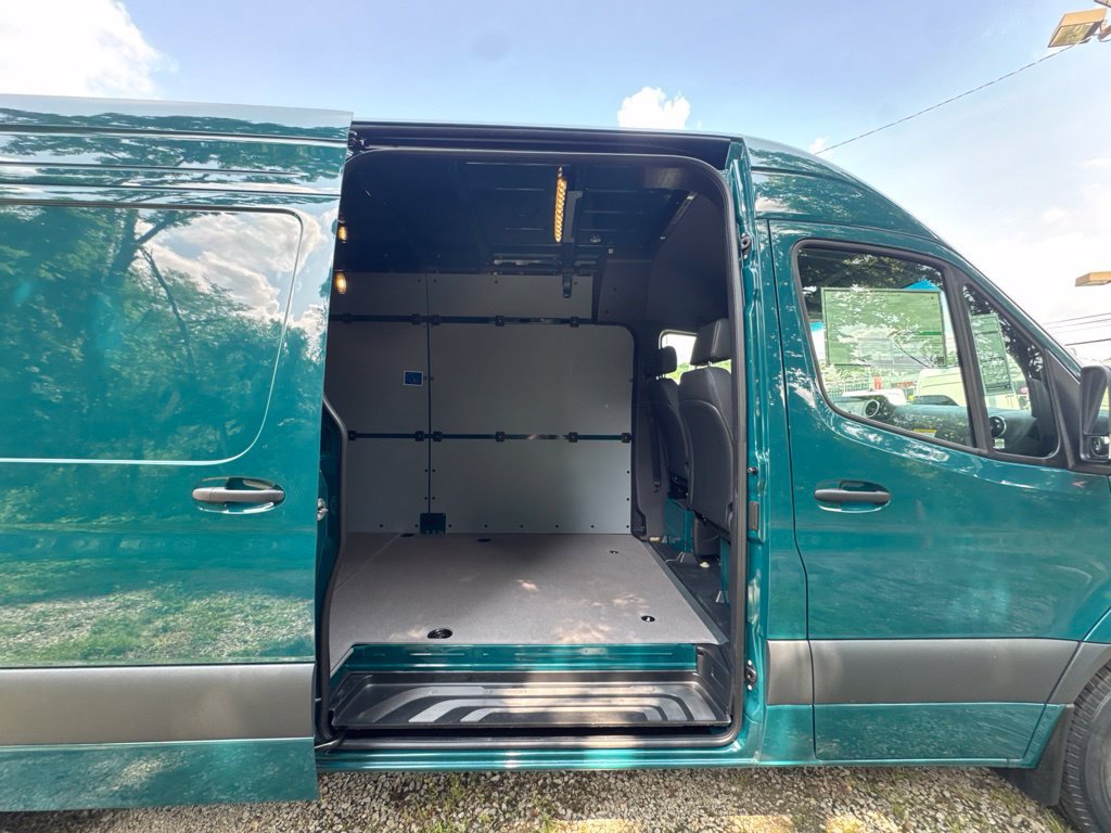 New 2026 Mercedes-Benz Sprinter 2500 image 19