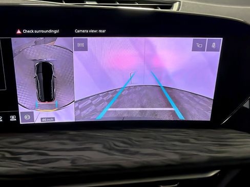 Used 2025 Audi Q5 Premium w/ Convenience Package image 19