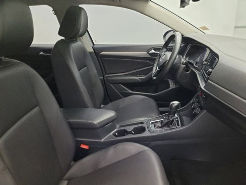 Used 2020 Volkswagen Jetta SE w/ SE Cold Weather Package FWD image 21