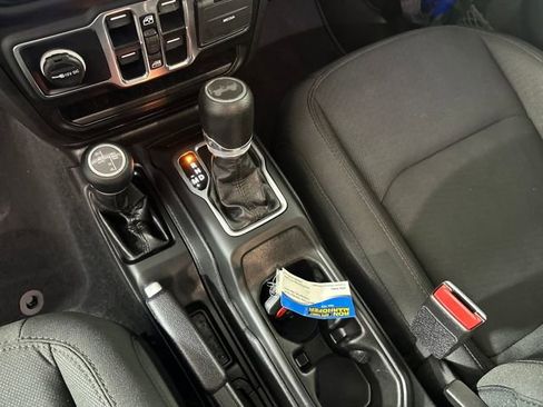 Used 2023 Jeep Wrangler Unlimited w/ Cold Weather Group image 20