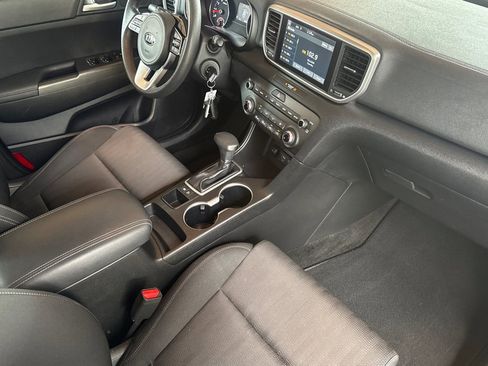 Used 2020 Kia Sportage LX FWD image 16