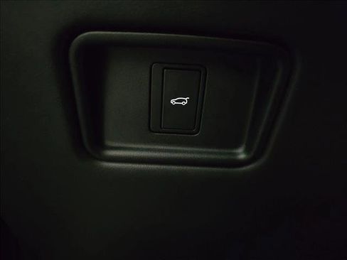 Certified 2024 Land Rover Range Rover Sport Dynamic SE image 27