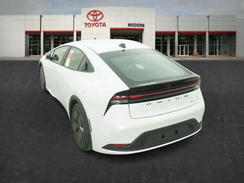 New 2026 Toyota Prius LE image 16