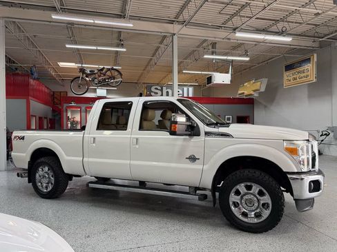 Used 2012 Ford F250 Lariat w/ Lariat Ultimate Pkg AWD/4WD image 6