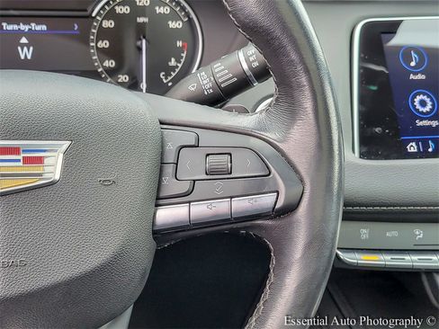 Used 2023 Cadillac XT4 Luxury w/ Cold Weather Package image 17