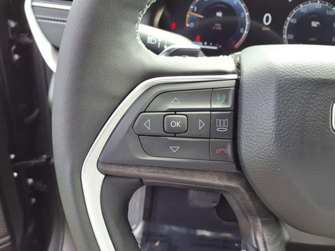 New 2025 Jeep Grand Cherokee L Limited w/ Luxury Tech Group II image 37