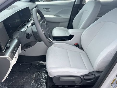 Certified 2026 Hyundai Kona SE FWD image 9