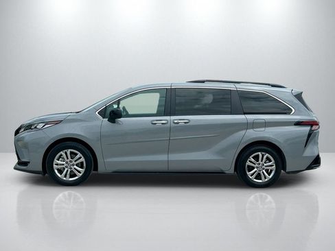 Certified 2023 Toyota Sienna XSE w/ XSE Plus Package AWD/4WD image 8