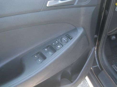Used 2017 Hyundai Tucson Sport w/ Cargo Package AWD/4WD image 19