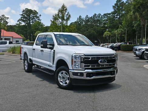 Used 2025 Ford F250 XLT AWD/4WD image 6