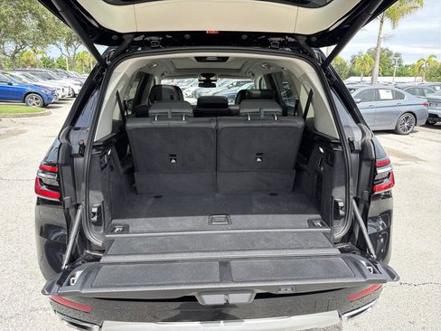 Used 2024 BMW X7 xDrive40i AWD/4WD image 12