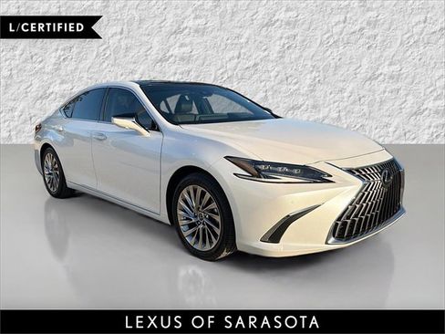 Used 2022 Lexus ES 350 Ultra Luxury image 1