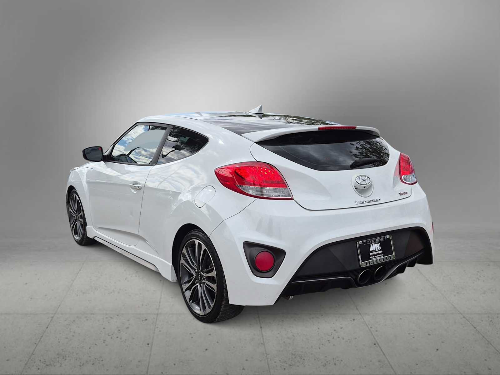 Used 2016 Hyundai Veloster Turbo FWD image 6