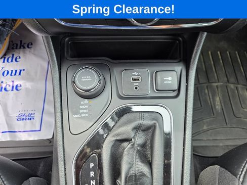 Used 2023 Jeep Cherokee Altitude Lux AWD/4WD image 26