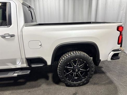Used 2020 Chevrolet Silverado 2500 High Country w/ Z71 Off-Road Package image 14