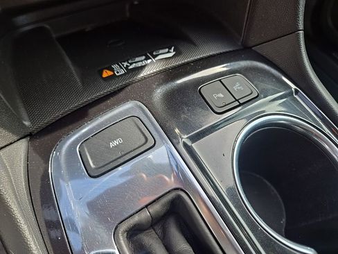 Used 2024 Chevrolet Equinox Premier image 31