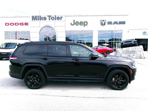 Used 2023 Jeep Grand Cherokee L Laredo AWD/4WD image 5
