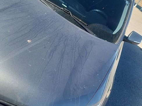 Used 2021 Chevrolet Traverse LT image 28