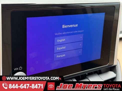 Used 2025 Toyota RAV4 XLE image 18