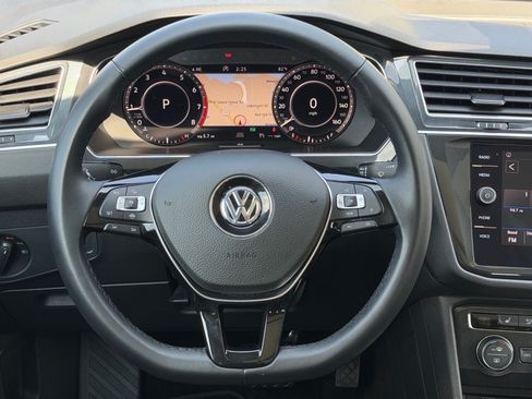 Used 2019 Volkswagen Tiguan SEL FWD image 20