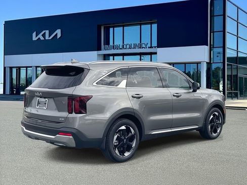 New 2026 Kia Sorento EX AWD/4WD image 6