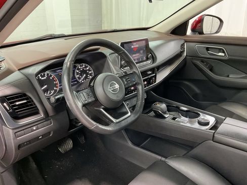 Used 2021 Nissan Rogue SV w/ Premium Package AWD/4WD image 17