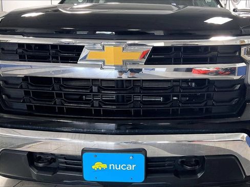 Used 2023 Chevrolet Silverado 1500 LT AWD/4WD image 32