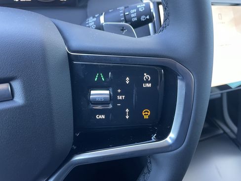 Certified 2024 Land Rover Discovery Sport S image 22