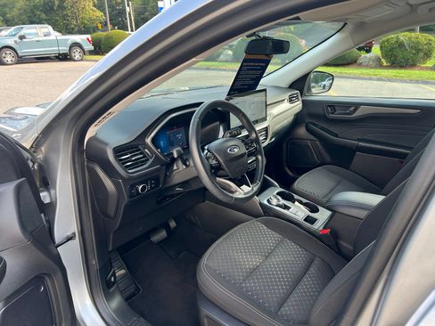 Used 2023 Ford Escape Active w/ Tech Pack #1 AWD/4WD image 19