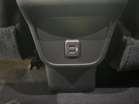 Used 2023 Chevrolet Equinox RS AWD/4WD image 28