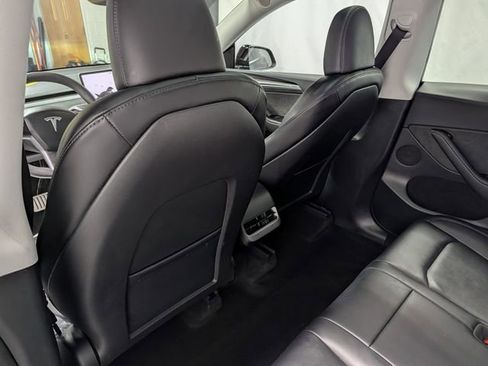 Used 2024 Tesla Model Y Performance image 12