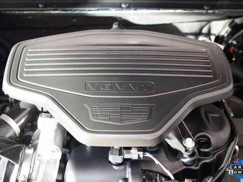 Certified 2025 Cadillac XT6 Premium Luxury image 4