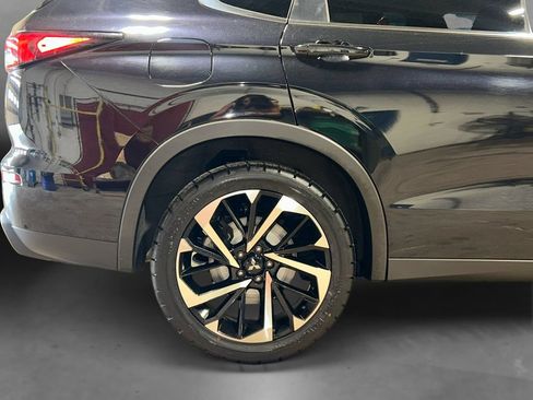 Used 2022 Mitsubishi Outlander ES AWD/4WD image 18