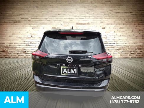 Used 2025 Nissan Rogue SV FWD image 9